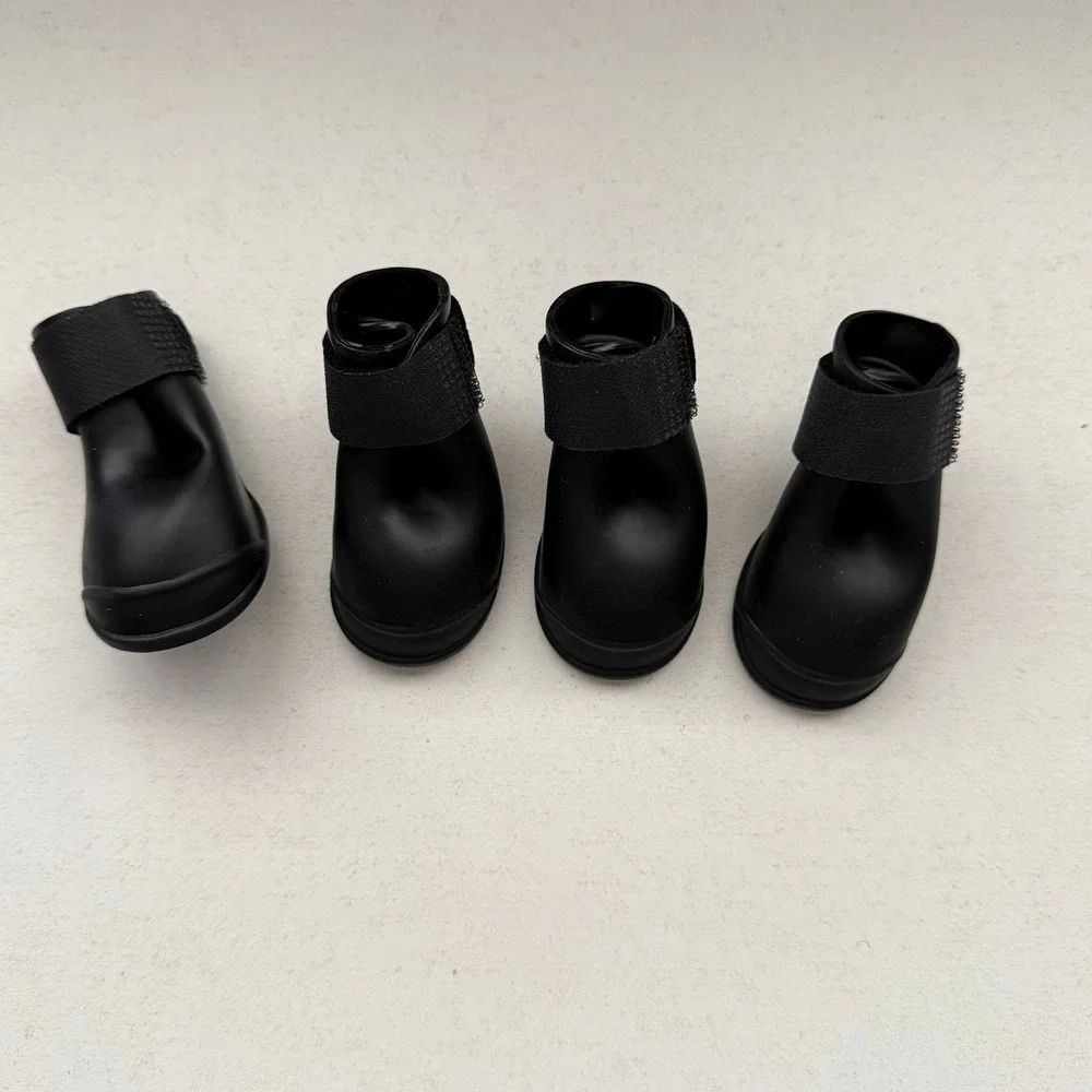 Pet Life Rubber Pet Boots Small Dog Black Size‎ M